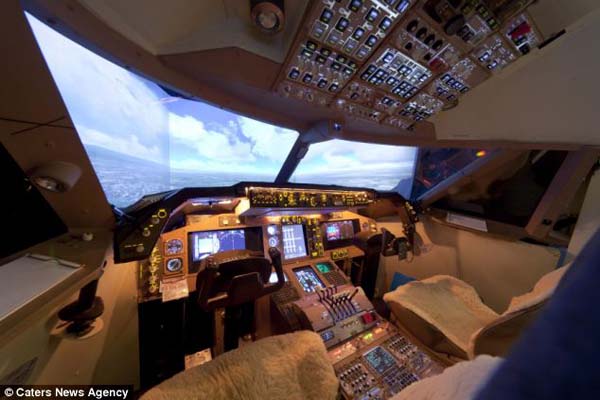 #NAME Forced to give up his dream of being a pilot, this man builds a life sized Boeing simulator in his house! 