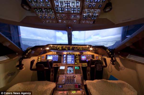 #NAME Forced to give up his dream of being a pilot, this man builds a life sized Boeing simulator in his house! 