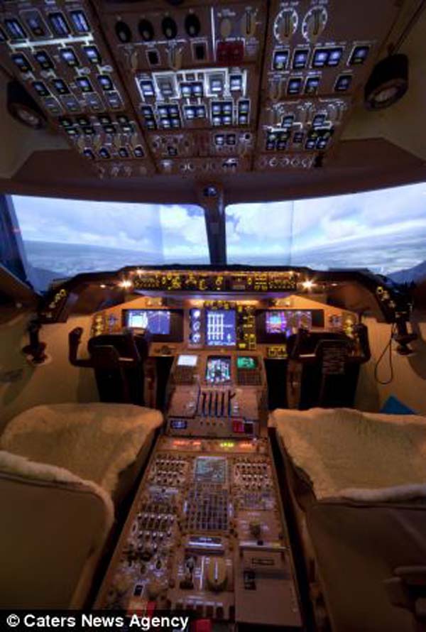 #NAME Forced to give up his dream of being a pilot, this man builds a life sized Boeing simulator in his house! 