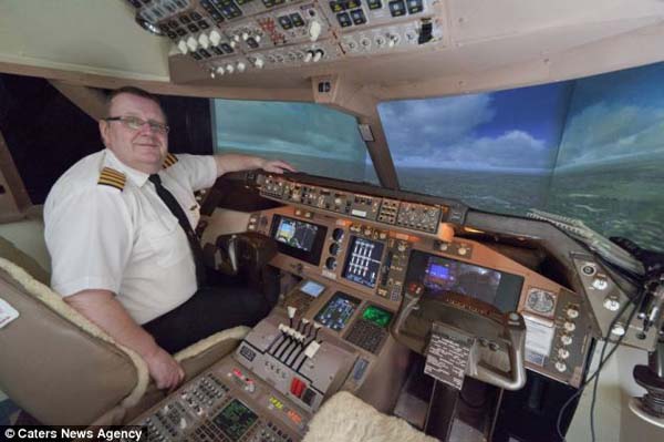 #NAME Forced to give up his dream of being a pilot, this man builds a life sized Boeing simulator in his house! 